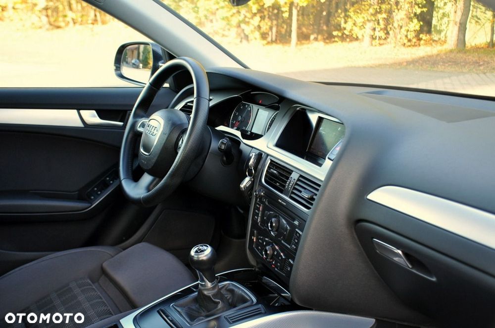 Audi A4 Limousine - 18
