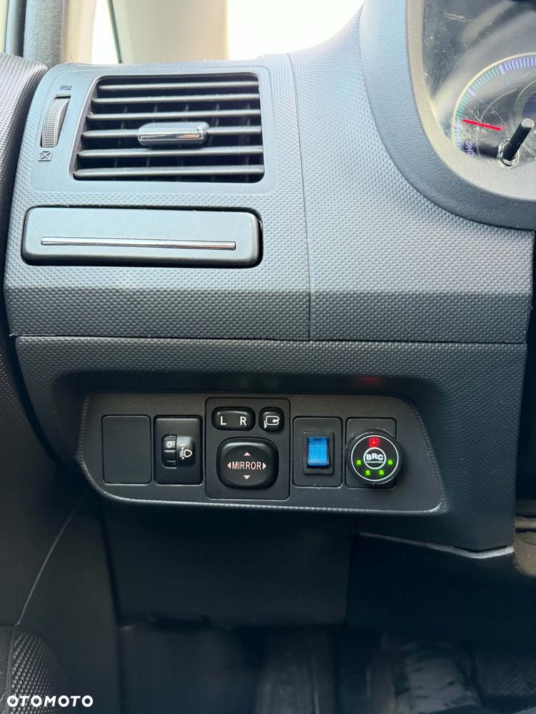 Toyota Auris 1.8 HSD Luna - 14
