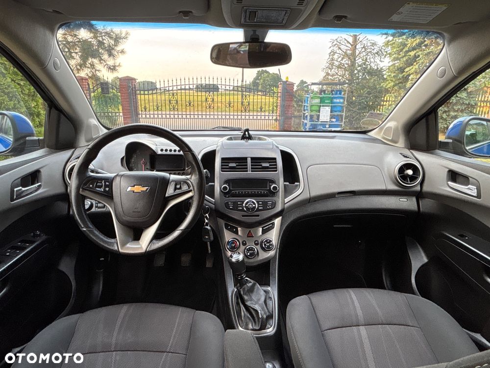 Chevrolet Aveo 1.6 LTZ S/S - 33