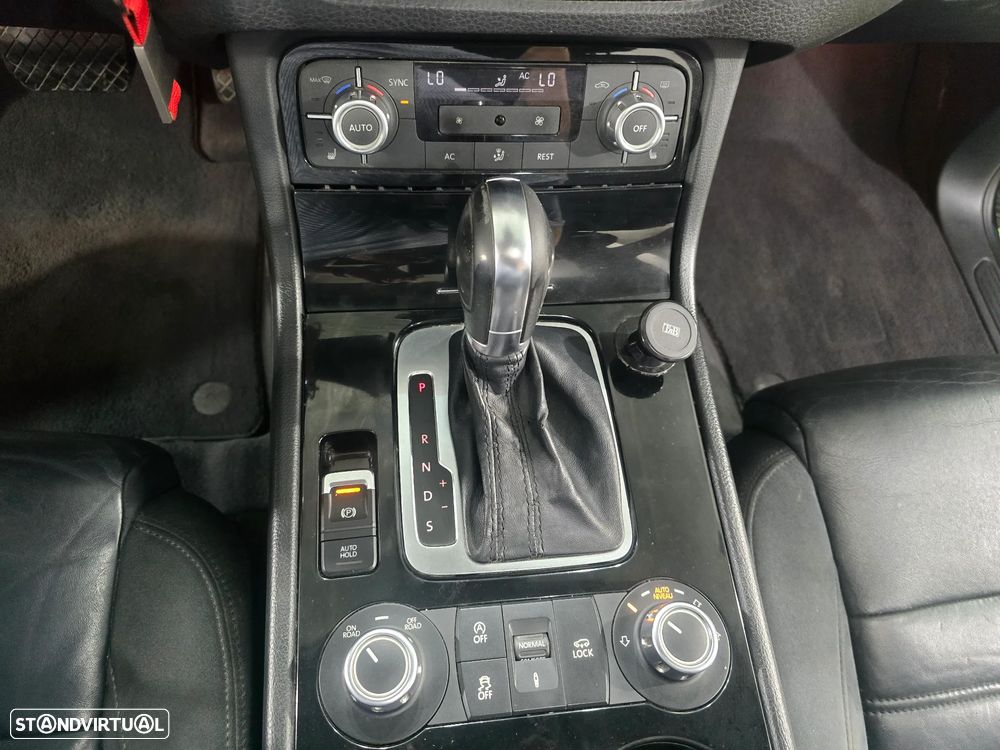 VW Touareg 3.0 V6 TDI Blue Motion DPF Auto Exclusive - 18