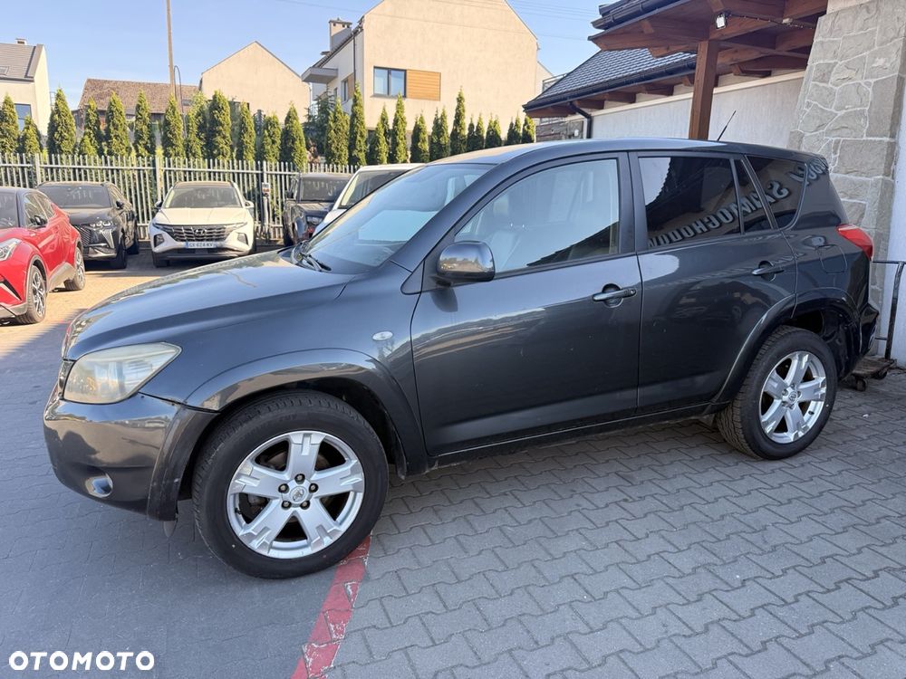 Toyota RAV4 - 3