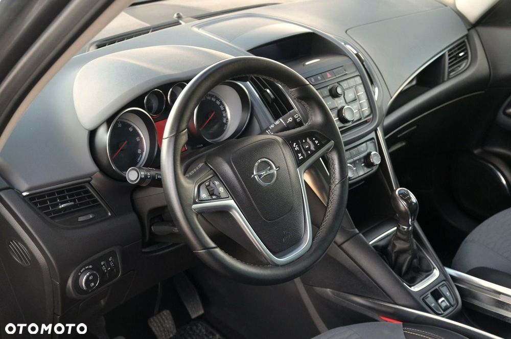 Opel Zafira - 12