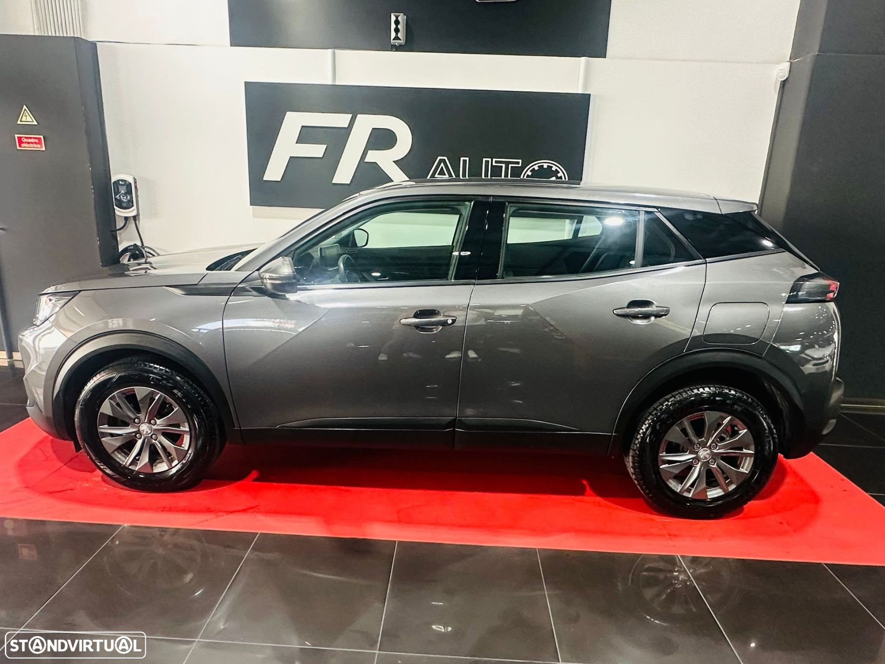 Peugeot 2008 1.2 PureTech Active - 10