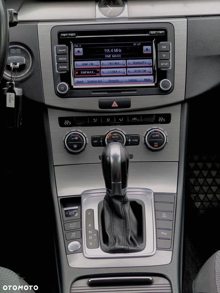 Volkswagen Passat - 11