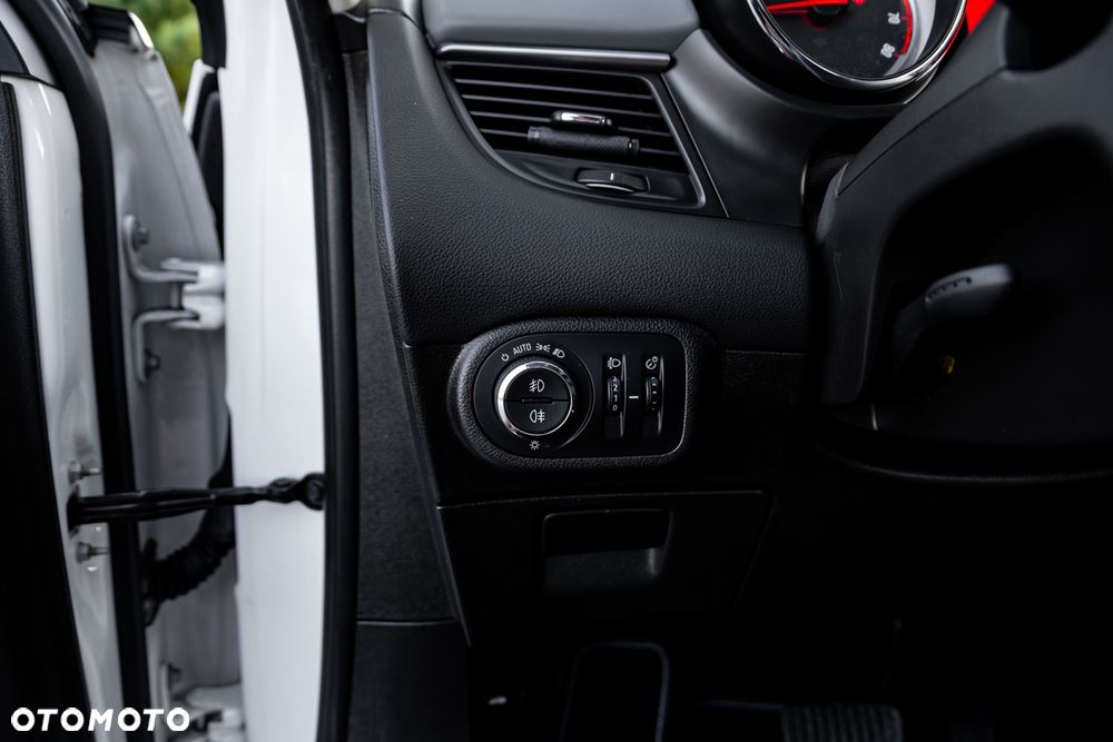 Opel Zafira Tourer 1.6 SIDI Turbo Sport - 29