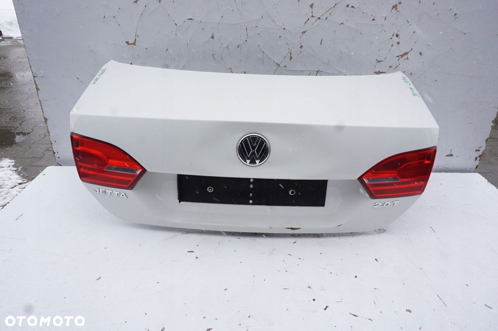 KLAPA BAGAŻNIKA TYŁ VW JETTA A6 VI LB9A BEZ LAMP - 1