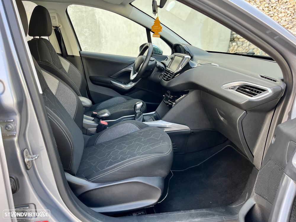 Peugeot 2008 PureTech 82 Style - 32