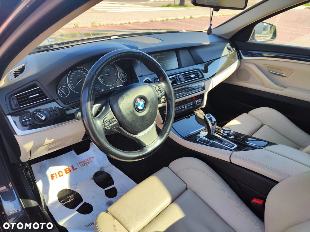 BMW Seria 5 520d Luxury Line - 10