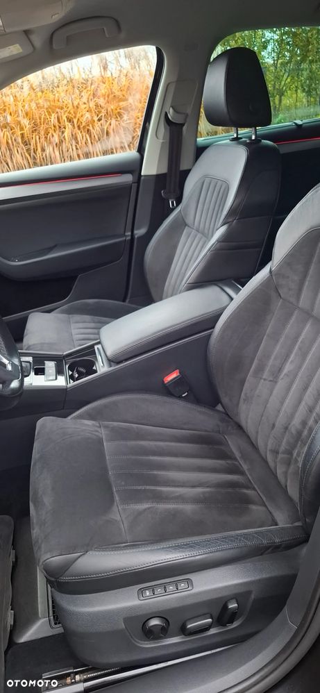 Skoda Superb 2.0 TDI 4x4 Style DSG - 8