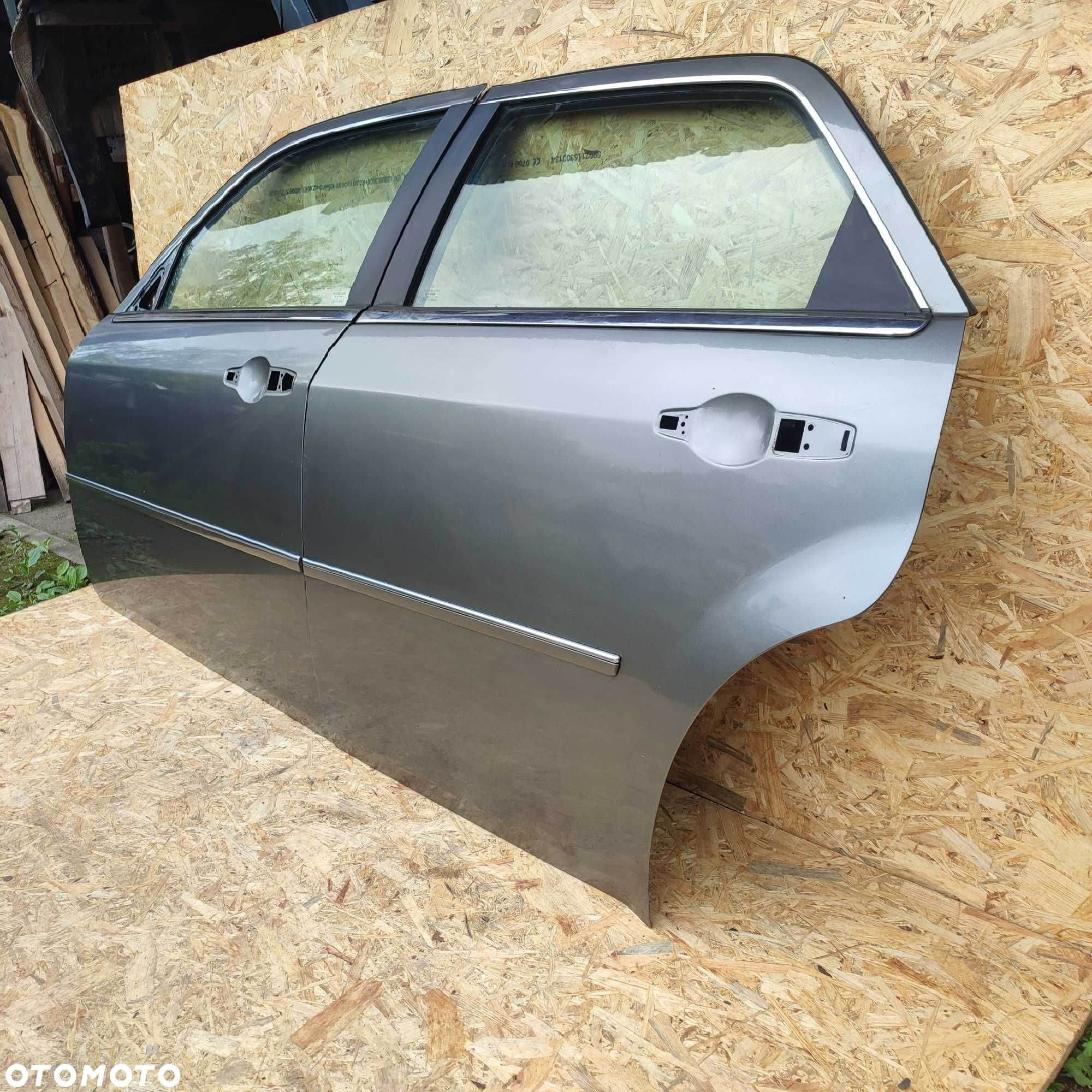 Chrysler 300C I 04-10 sedan drzwi lewy tył lewe tylne poszycie w kolor - 6