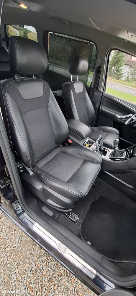 Ford Galaxy 2.0 TDCi Titanium - 35