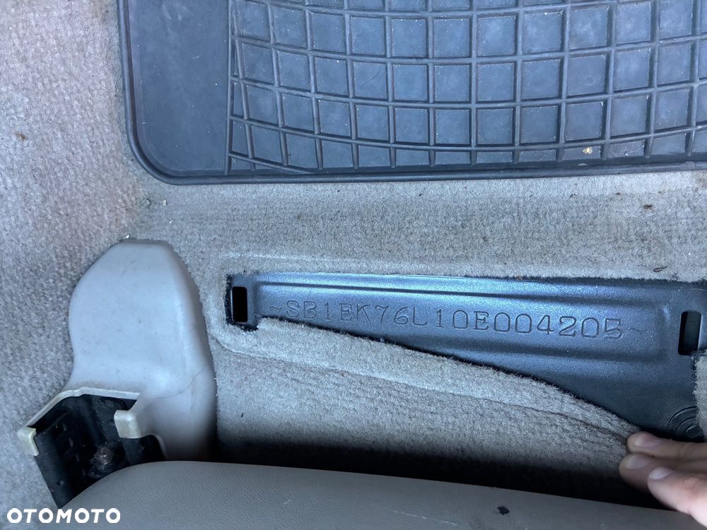 Toyota Avensis - 16