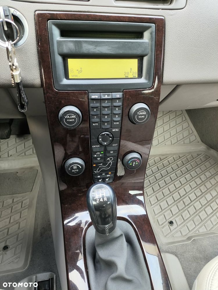 Volvo S40 2.0D Momentum - 10