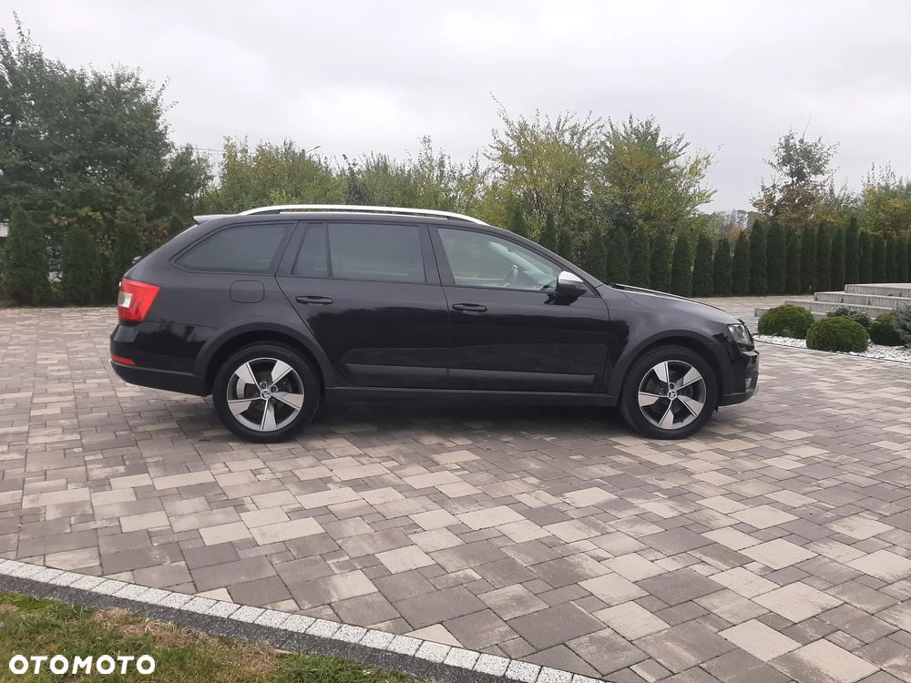 Skoda Octavia Combi 2.0 TDI 4x4 DSG Scout - 14