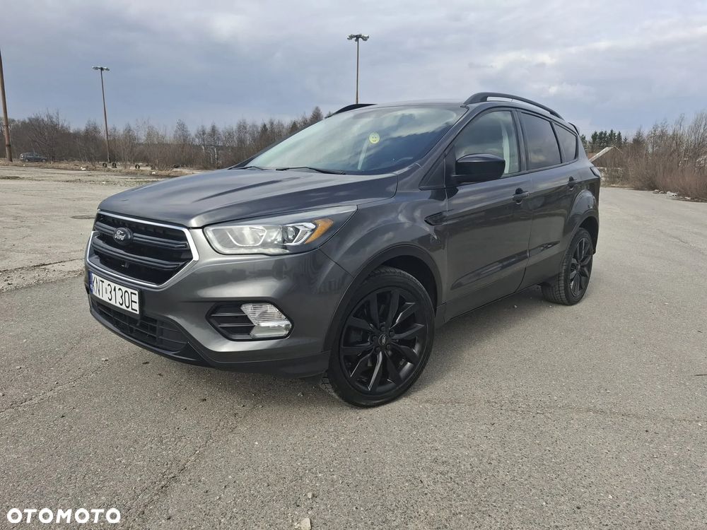 Ford Kuga - 1