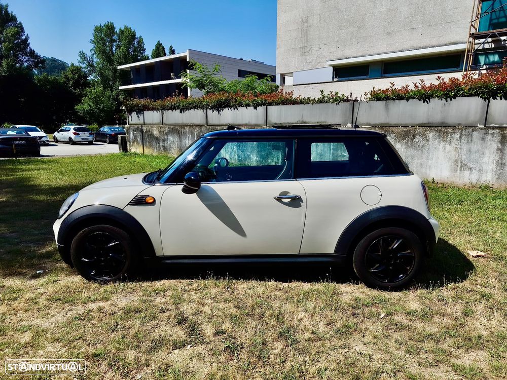 MINI 3 Portas Cooper D - 24
