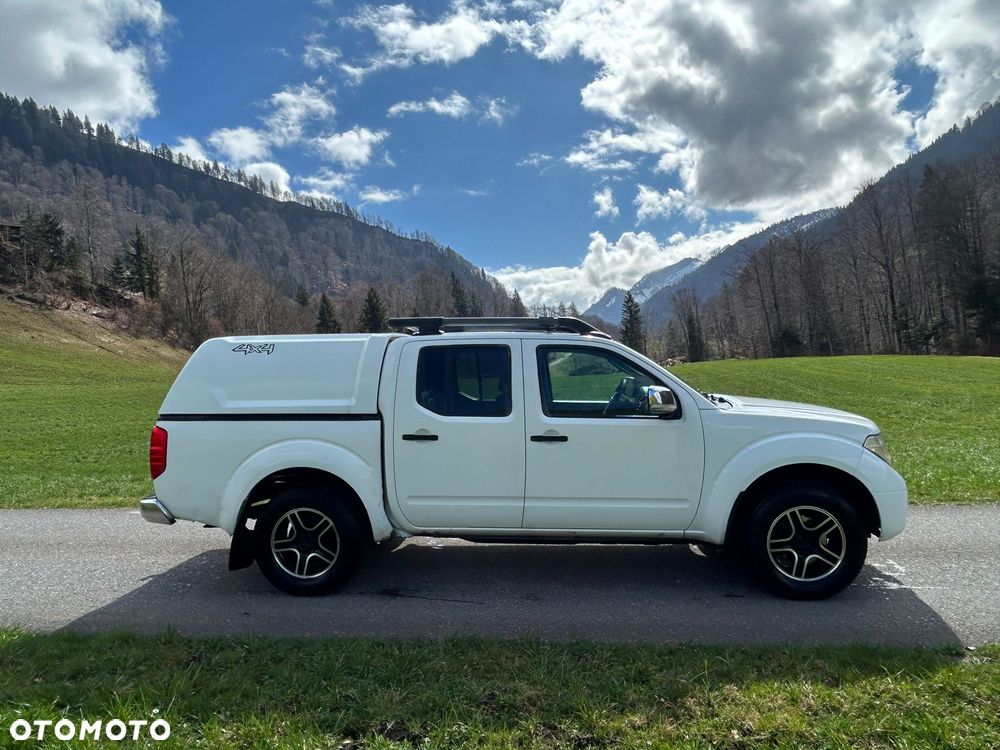 Nissan Navara 2.5 D Platinum - 8