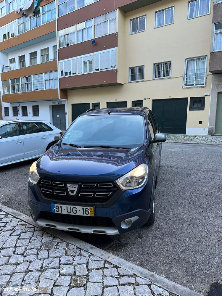 Dacia Lodgy 1.5 dCi Stepway 7L - 8