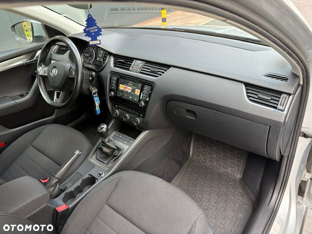 Skoda Octavia 2.0 TDI (Green tec) 4x4 Ambition - 29