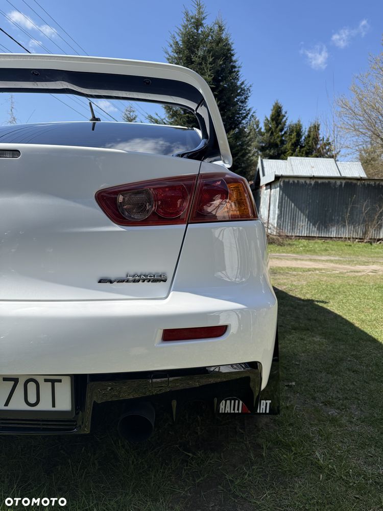 Mitsubishi Lancer Evolution - 24