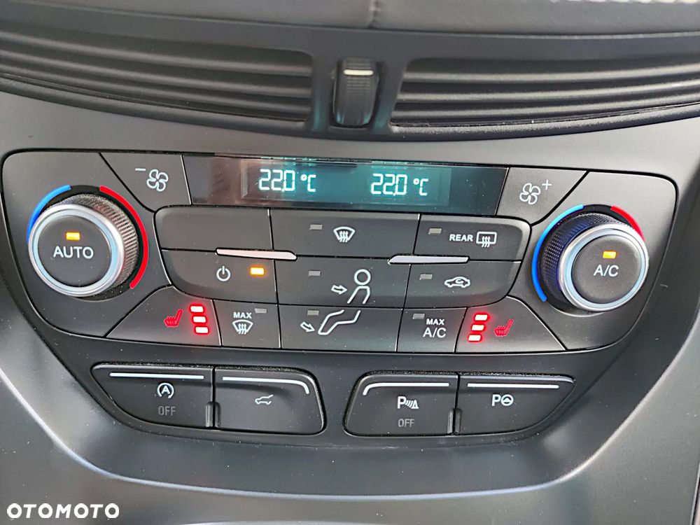 Ford Kuga 2.0 TDCi 2x4 Vignale - 28