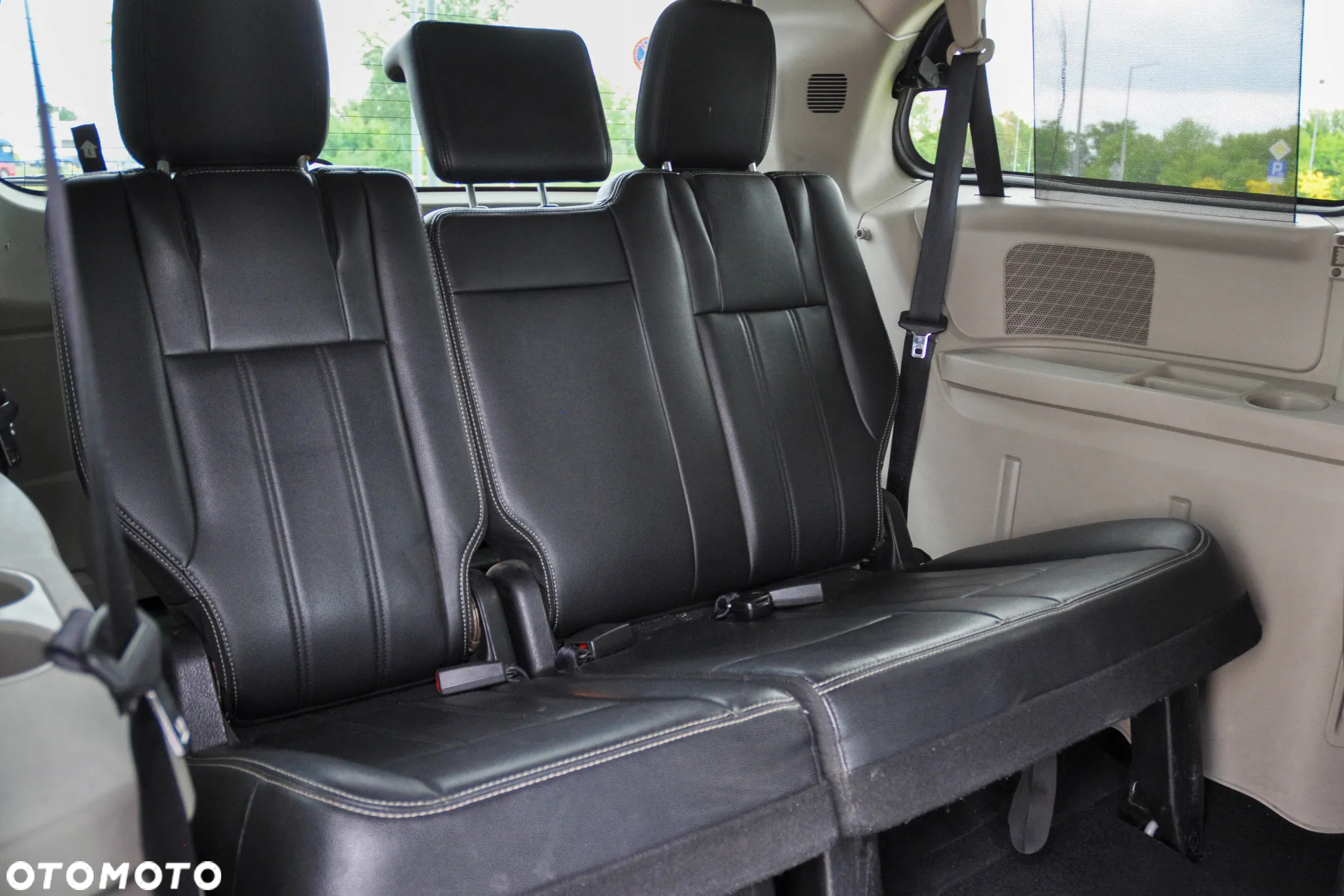 Lancia Voyager 2.8CRD Gold - 11