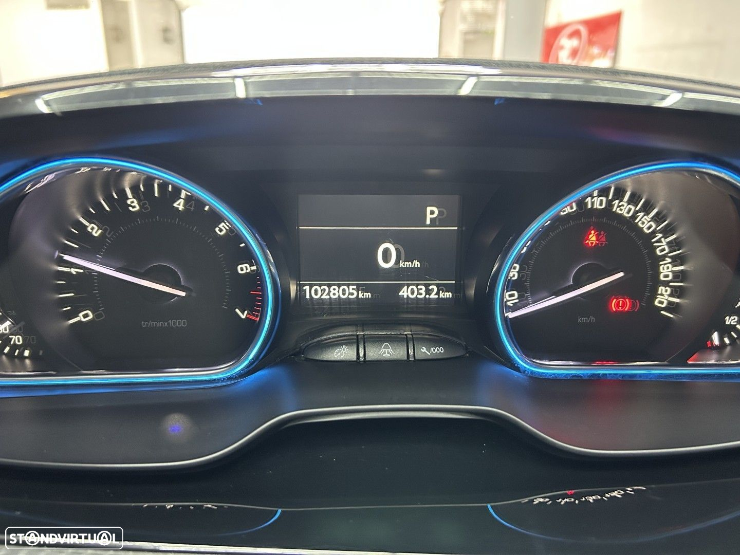 Peugeot 2008 1.2 PureTech Allure EAT6 - 13