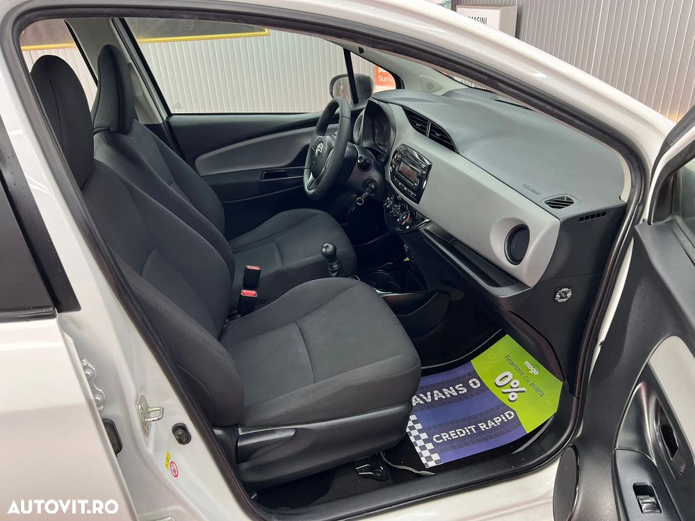 Toyota Yaris 1.0 VVT-i - 12