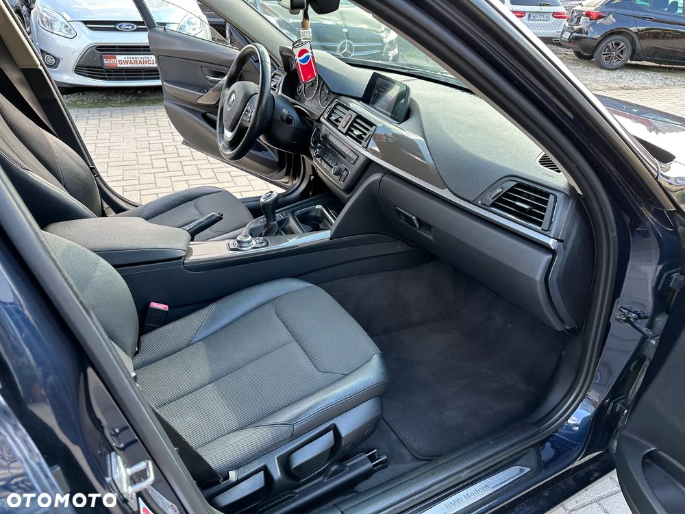 BMW Seria 3 - 23