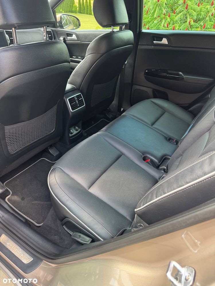 Kia Sportage 1.6 T-GDI AWD GT LINE - 25