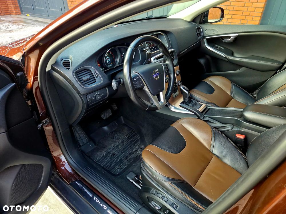 Volvo V40 Cross Country D4 Geartronic Summum - 4