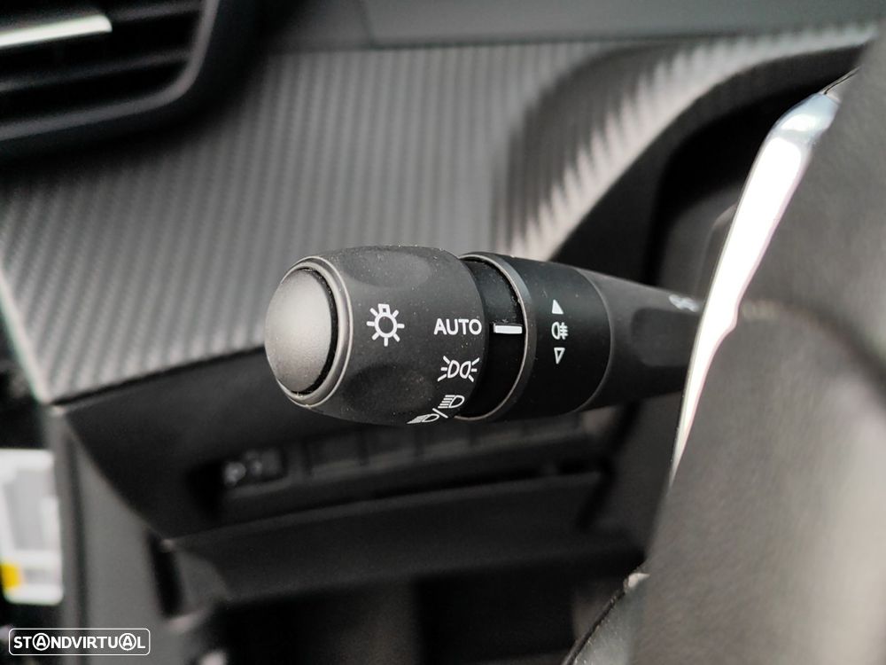 Peugeot 2008 1.2 Hybrid Allure e-DCS6 - 25