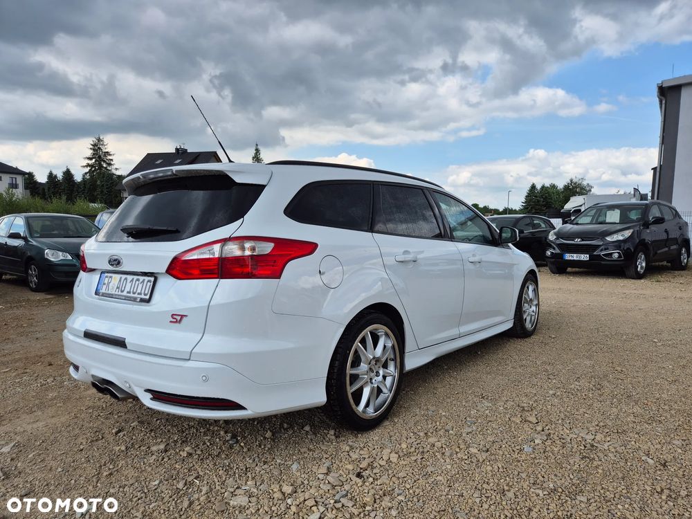 Ford Focus 2.0 EcoBoost ST mit Leder-Sport-Paket - 3