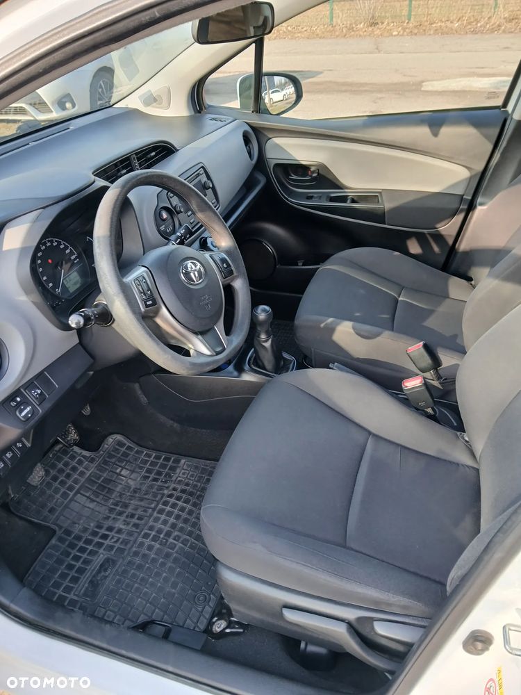 Toyota Yaris 1.0 Life EU6 - 5