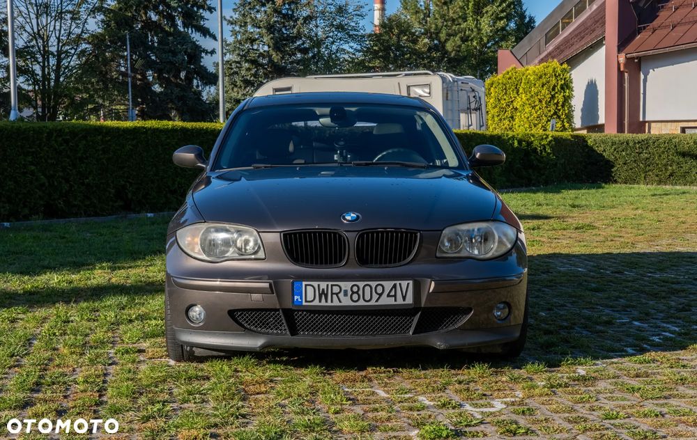 BMW Seria 1 2005 photo 2