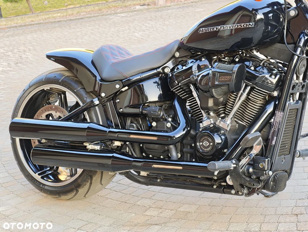 Harley-Davidson Softail Breakout - 5