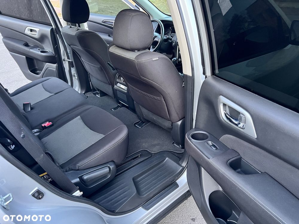 Nissan Pathfinder - 20