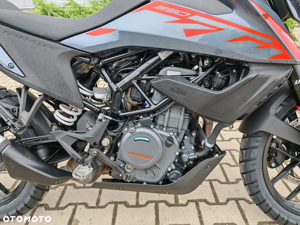 KTM Adventure - 13
