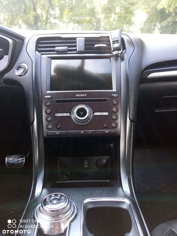 Ford Fusion 2.0 EcoBoost Titanium - 12