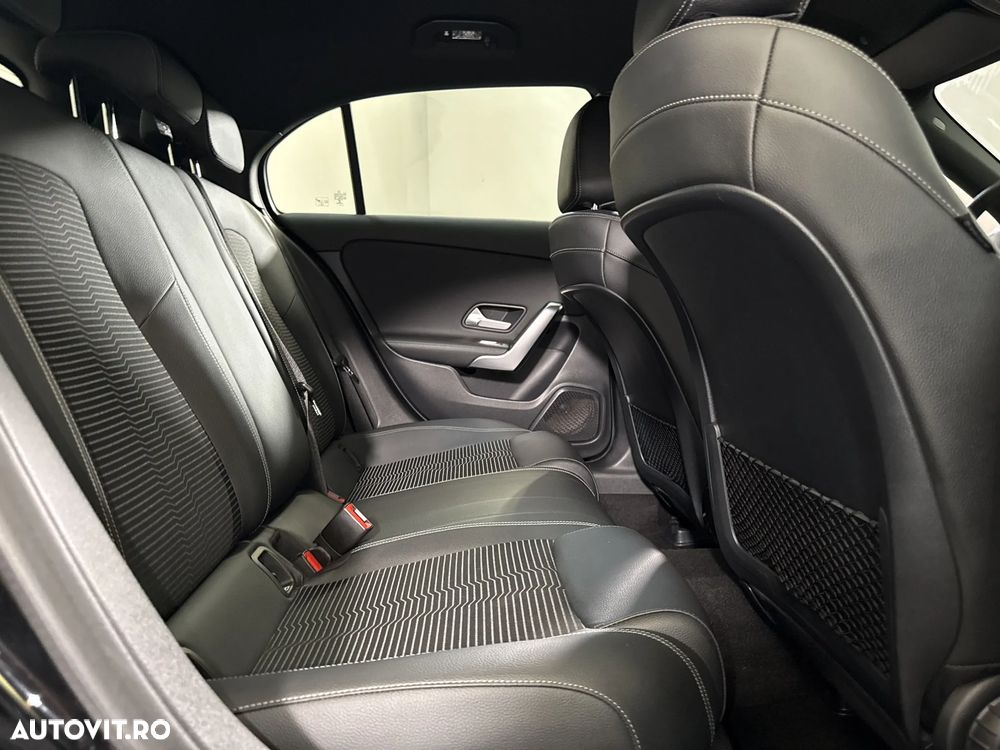 Mercedes-Benz A 250 e Sedan 8G-DCT AMG Line - 13