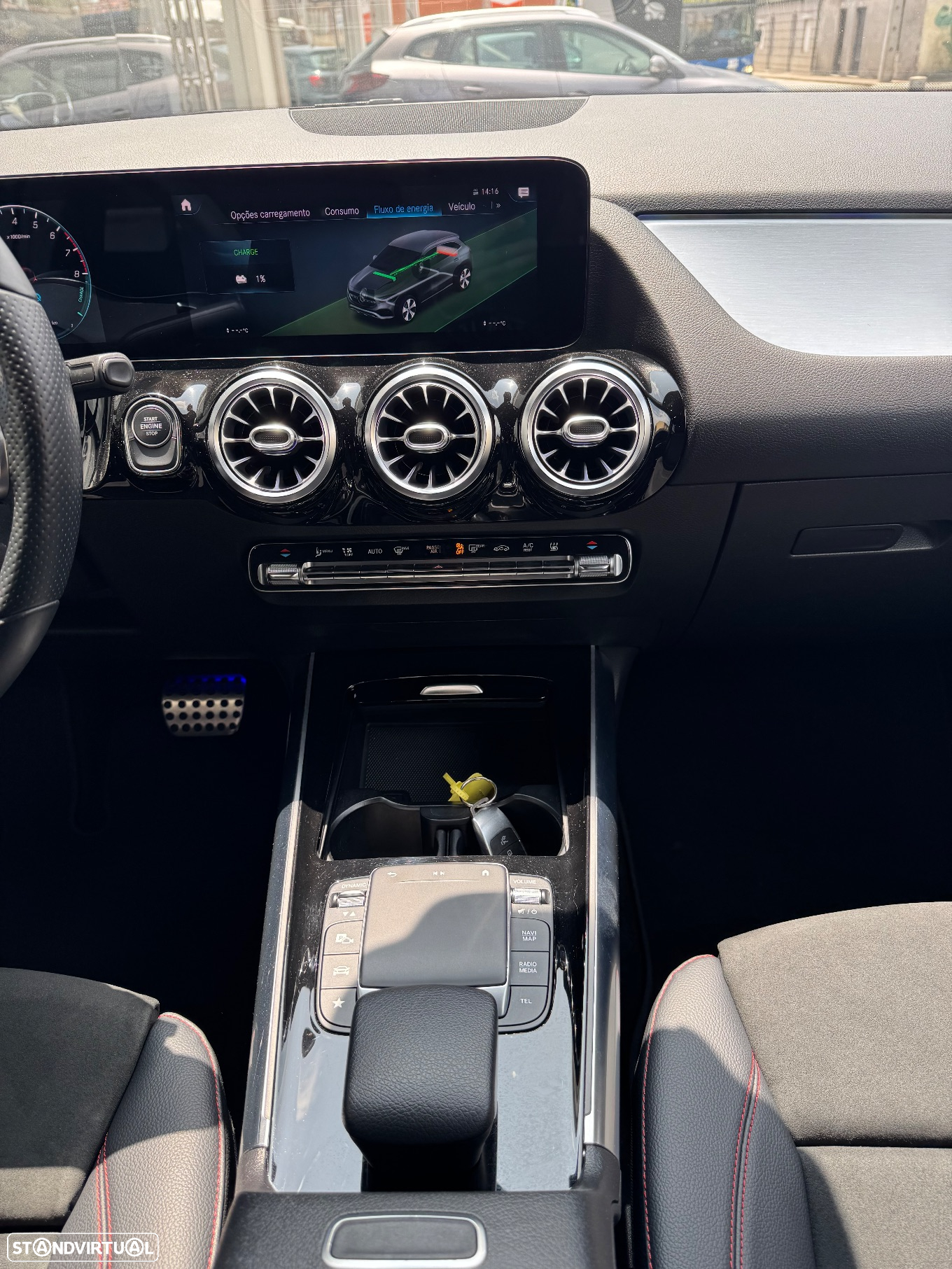 Mercedes-Benz GLA 250 e AMG Line - 16