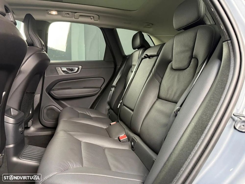 Volvo XC 60 2.0 T8 PHEV Plus Bright AWD - 19