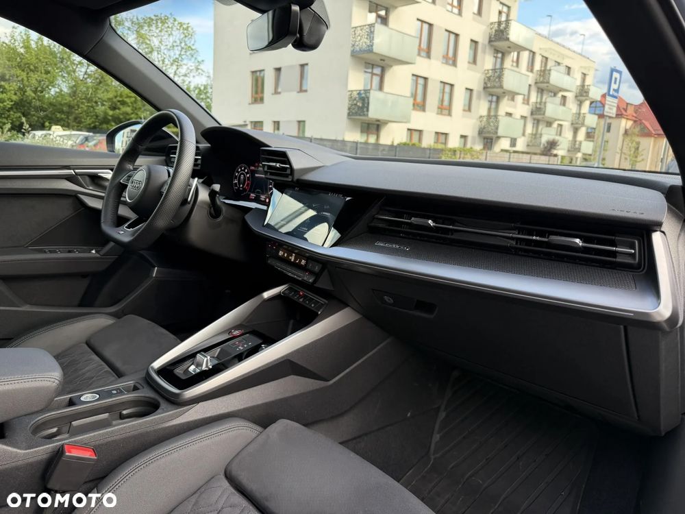 Audi RS3 Sportback - 19