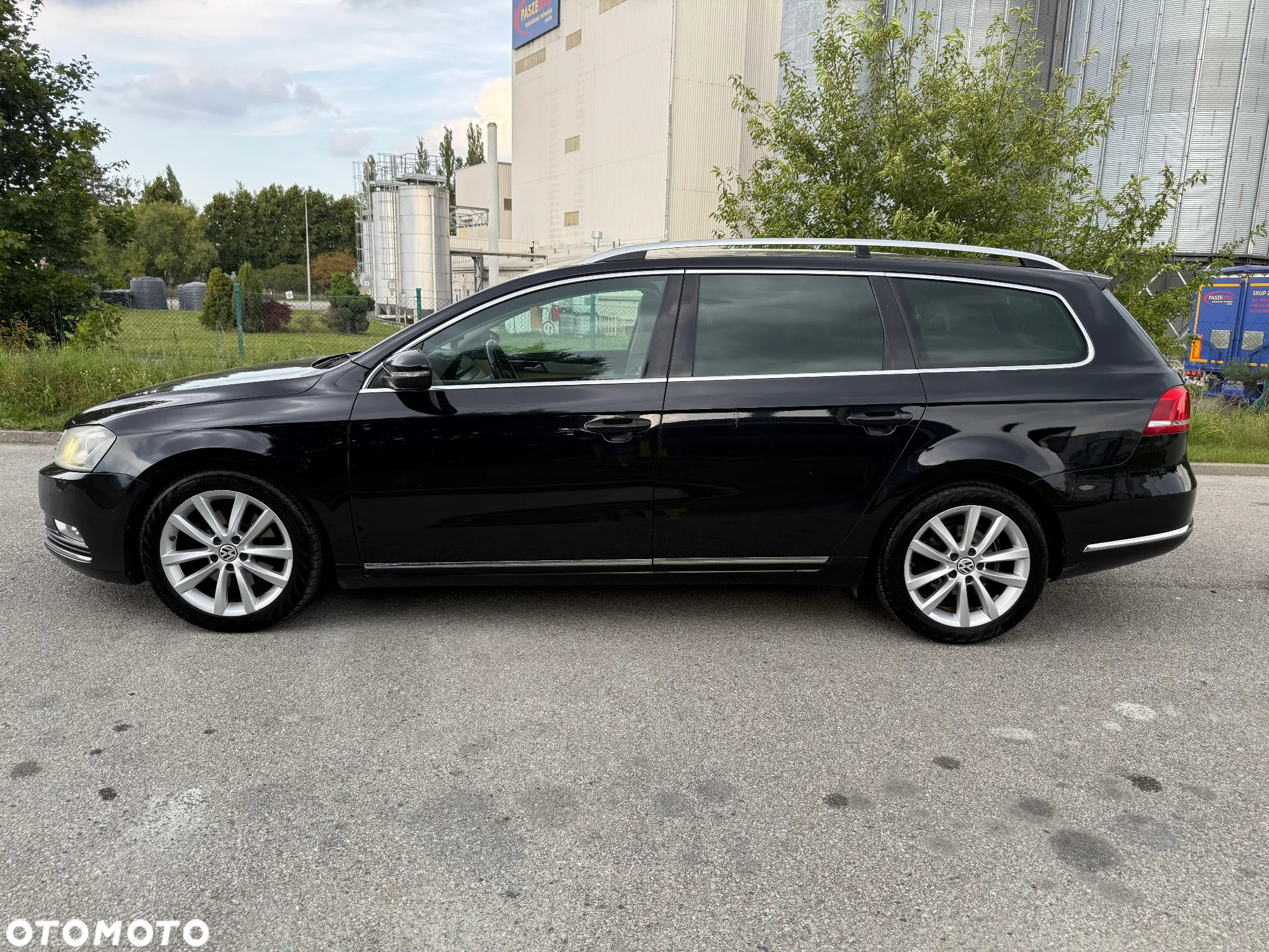 Volkswagen Passat - 8