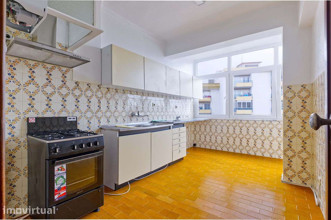 Apartamento T2+1 c/ 2 Marquises em Rio de Mouro, Sintra - Grande imagem: 5/39