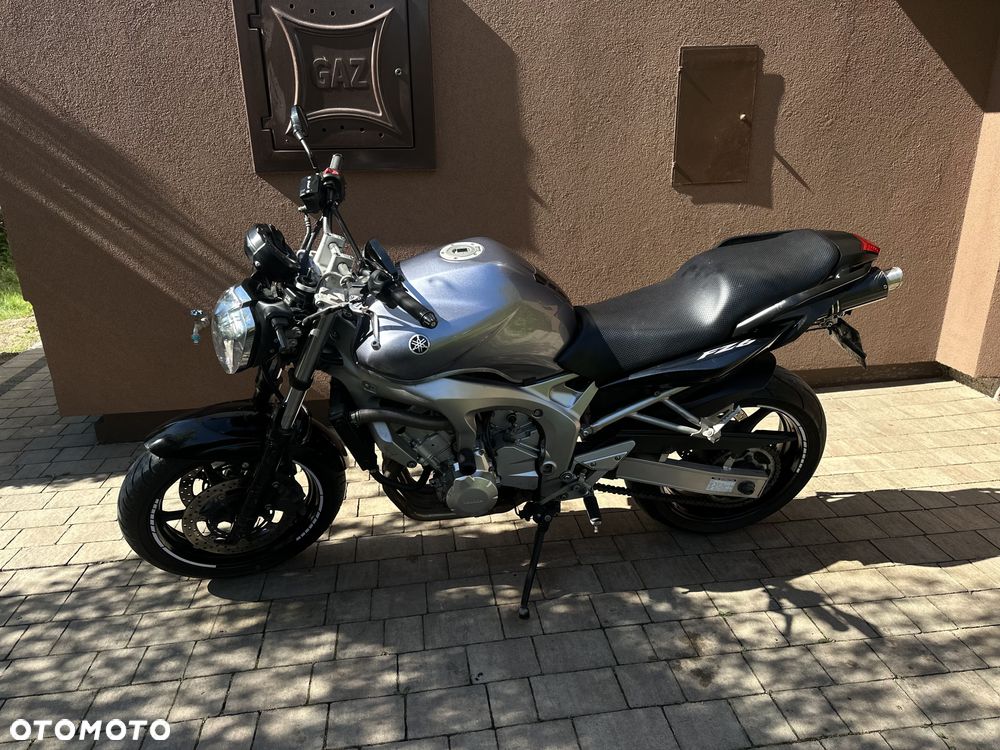 Yamaha FZ6 - 18