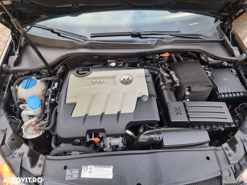 Volkswagen Golf 2.0 TDI Comfortline - 12