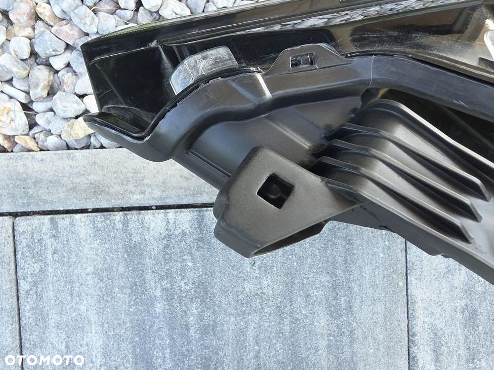 TOYOTA C-HR II 2 Lampa prawa przód Full Led Technology 81110-F4220-00 26R - 11