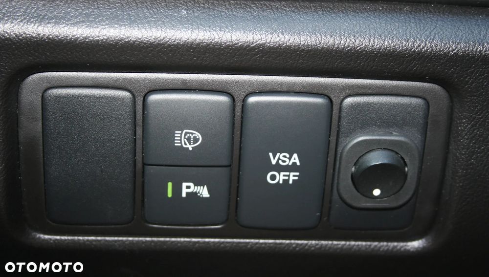Honda Accord 2.0 Executive - 11