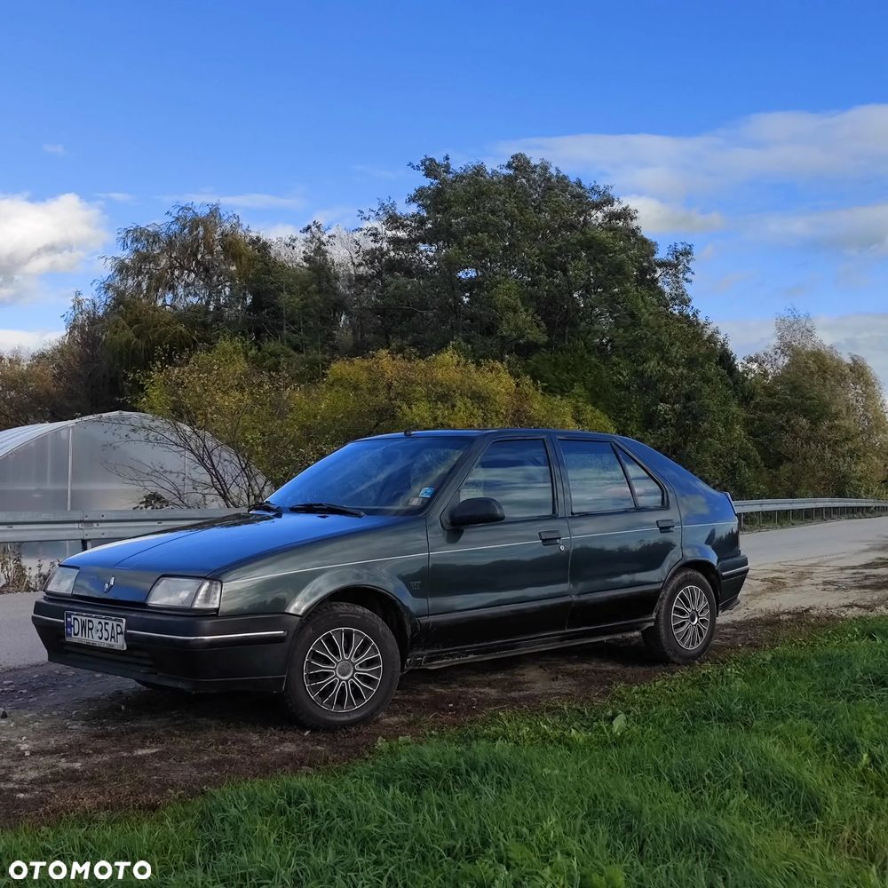 Renault 19 - 1